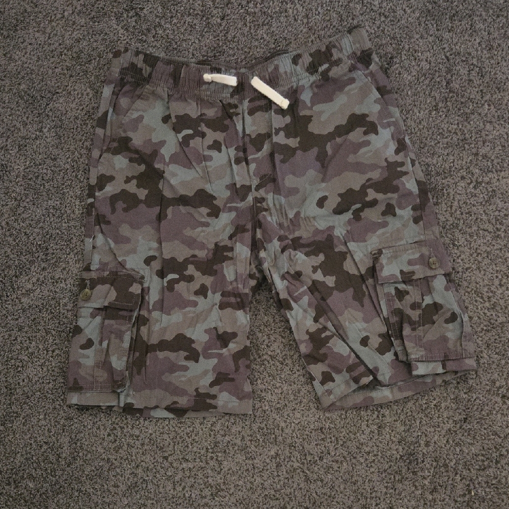 Cat & Jack Camouflage Cargo Shorts - Gray and Black